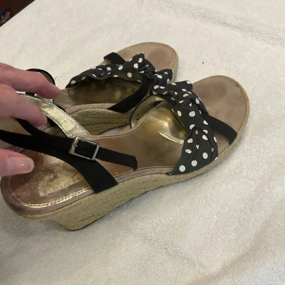Arizona Jean Company Black and White Espadrilles with Bow Detail